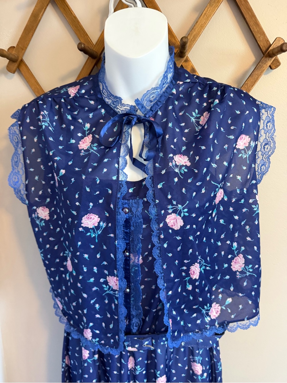 Sears Vintage Floral Lace Sheer Capelet Sundress Belted Navy Blue M - Picture 2 of 8